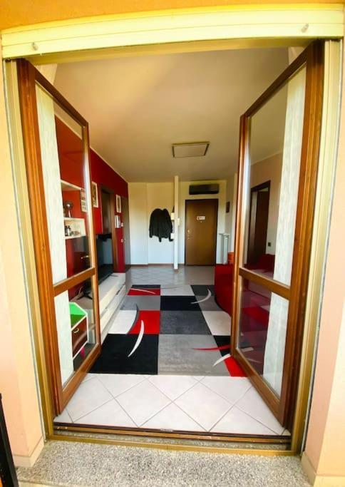 MairanoIntero Bilocale Con Terrazzo Vicino A Milanoアパートメント エクステリア 写真